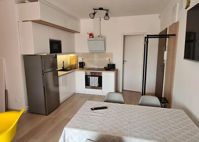 Eda Galerius * שיופוק