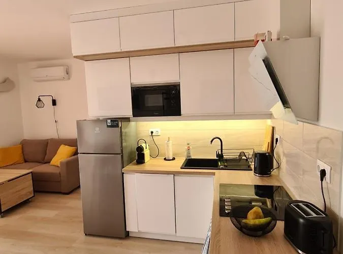 Eda Galerius * שיופוק